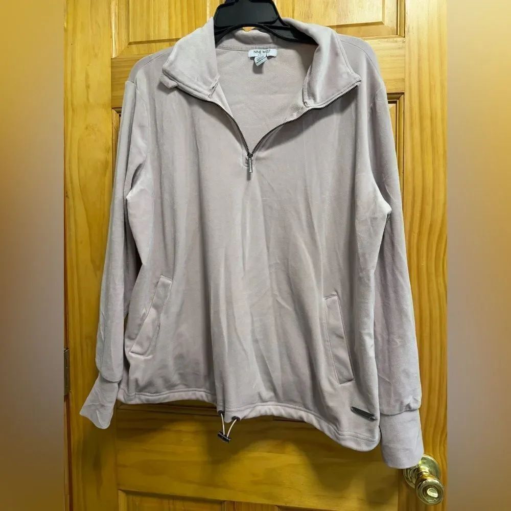 Nine West size M beautiful blush velour half zip